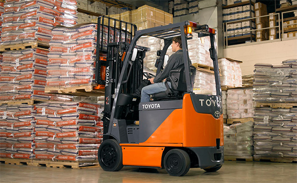 Read more about the article Tips to Lengthen your Forklift’s Lifespan