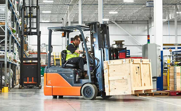 Read more about the article Advantages of Lithium Batteries for Electric Forklifts