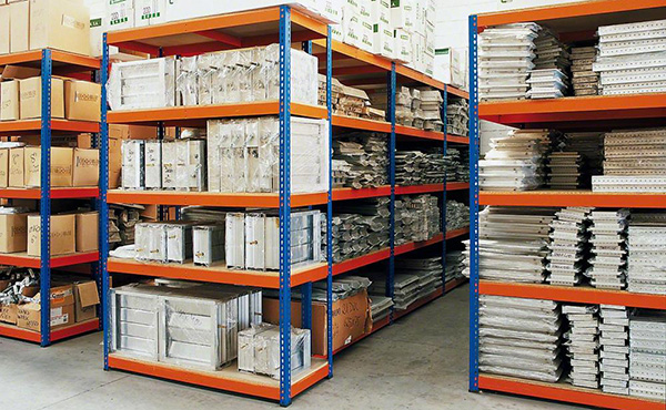 Read more about the article When to Use Shelving Instead of Racking